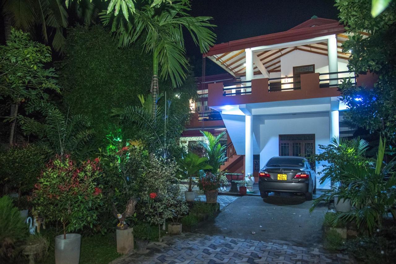 Sadee'S Place Dambulla Bagian luar foto