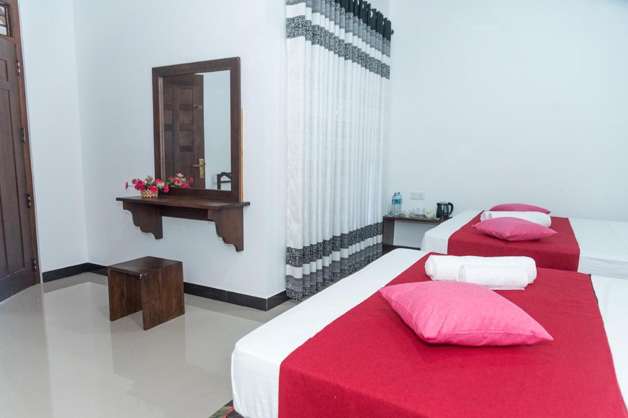 Sadee'S Place Dambulla Bagian luar foto